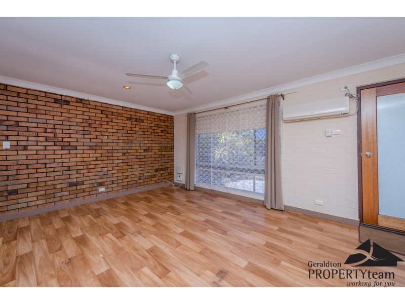 231A Second, Wonthella WA 6530