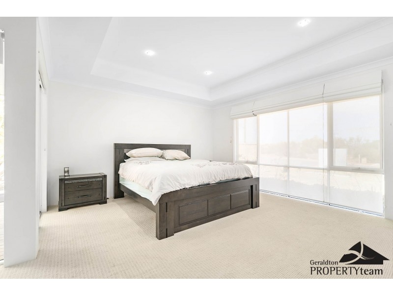 43 Reef Boulevard, Drummond Cove WA 6532