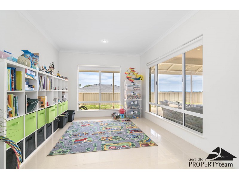 43 Reef Boulevard, Drummond Cove WA 6532