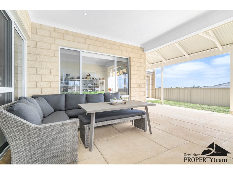 43 Reef Boulevard, Drummond Cove WA 6532