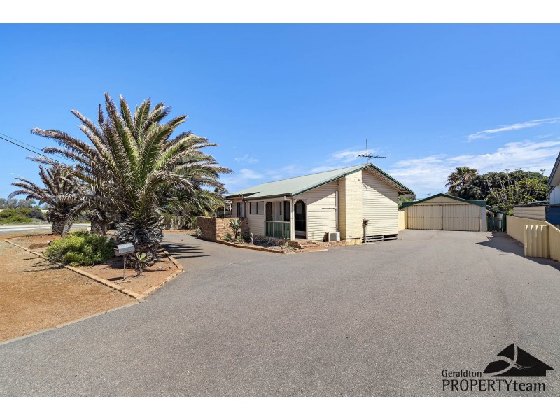 1 Eliot Street, Beachlands WA 6530