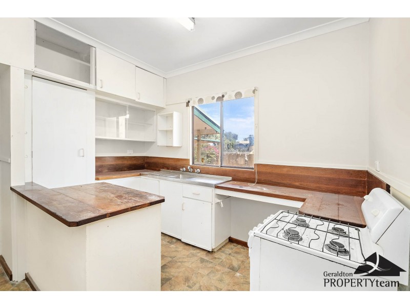 1 Eliot Street, Beachlands WA 6530