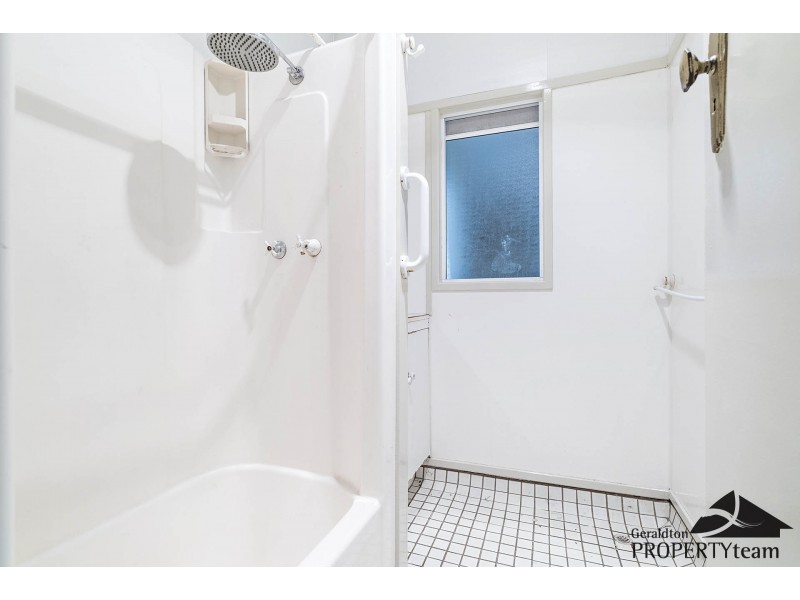 1 Eliot Street, Beachlands WA 6530