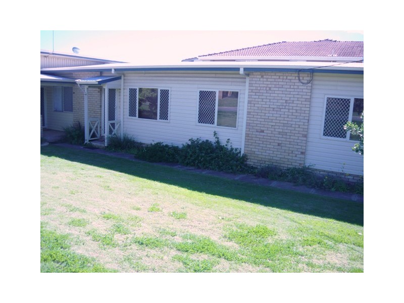 2/8 Broadhead Avenue, Tarcoola Beach WA 6530