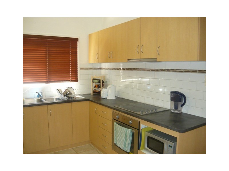 2/8 Broadhead Avenue, Tarcoola Beach WA 6530