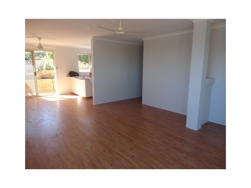 1/4 McDermott Drive, Wandina WA 6530