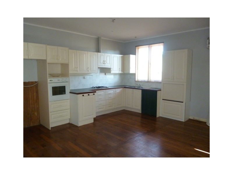 3 Bradley Street, Beachlands WA 6530