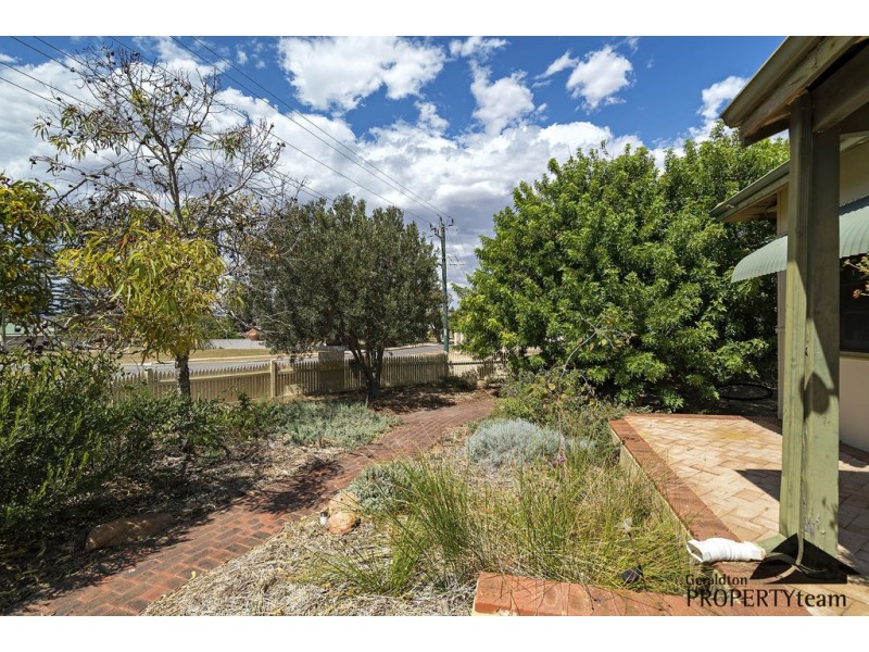 191 Shenton Street, Beachlands WA 6530