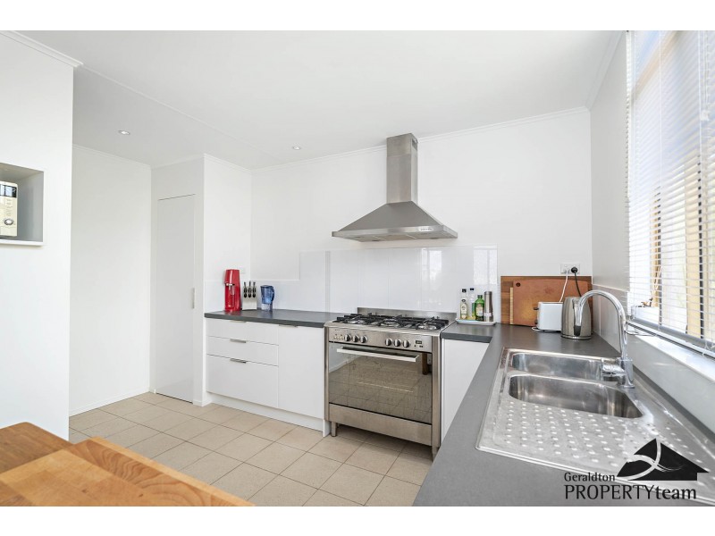 3 Eakins Crescent, Wandina WA 6530