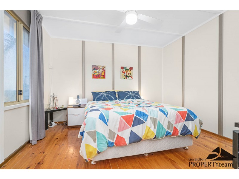 3 Eakins Crescent, Wandina WA 6530