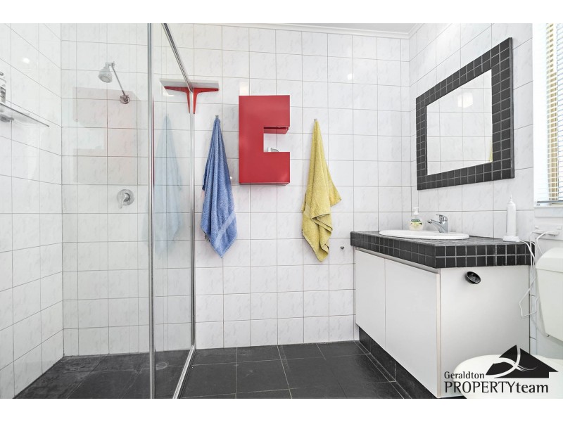 3 Eakins Crescent, Wandina WA 6530