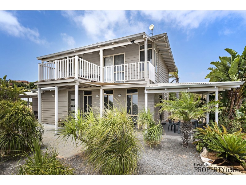 3 Eakins Crescent, Wandina WA 6530