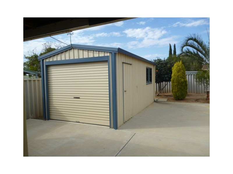 62 Kultown Drive, Waggrakine WA 6530
