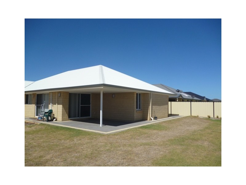 6 Invincible Rise, Wandina WA 6530