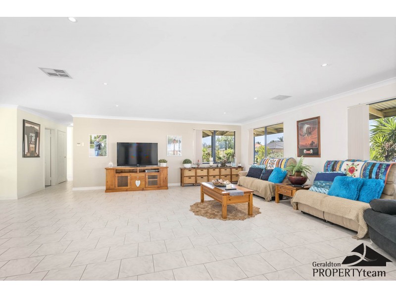 26 Wahn Avenue, Waggrakine WA 6530