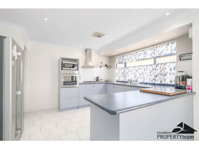 26 Wahn Avenue, Waggrakine WA 6530