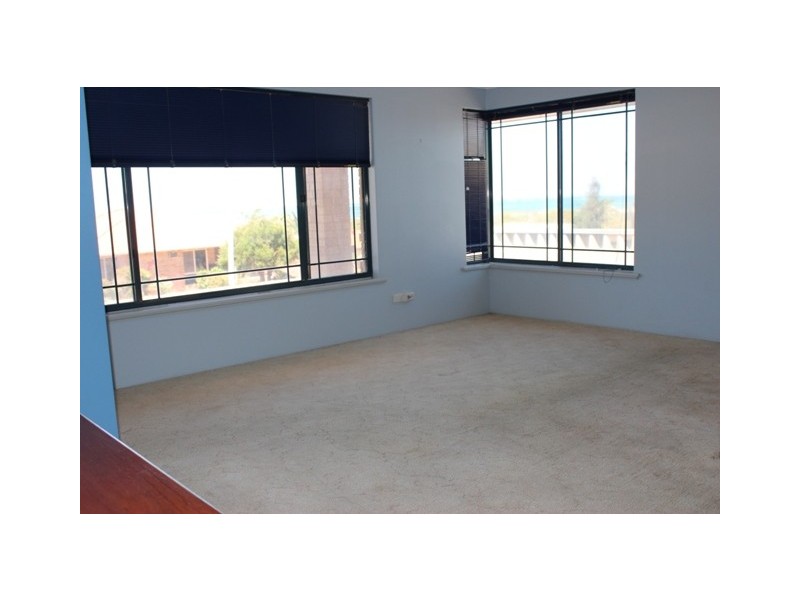 7 Auger Green, Wandina WA 6530