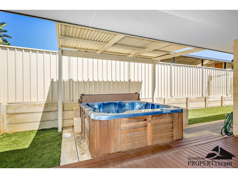 16 Moorings Loop, Sunset Beach WA 6530