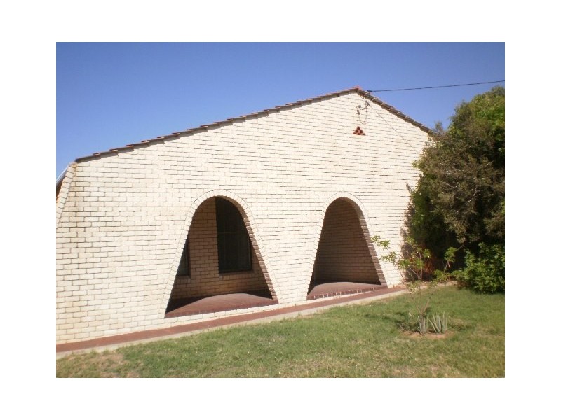 12 Nigel Crescent, Tarcoola Beach WA 6530