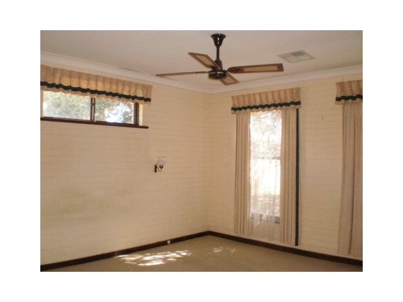 12 Nigel Crescent, Tarcoola Beach WA 6530