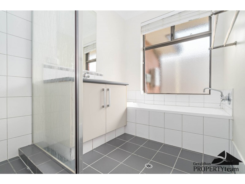 2/237 Seventh Street, Wonthella WA 6530