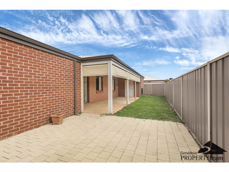 2/237 Seventh Street, Wonthella WA 6530