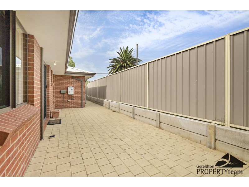 2/237 Seventh Street, Wonthella WA 6530