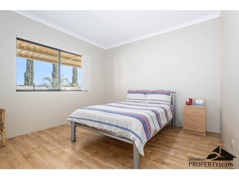 16 Eastlyn Drive, Deepdale WA 6532