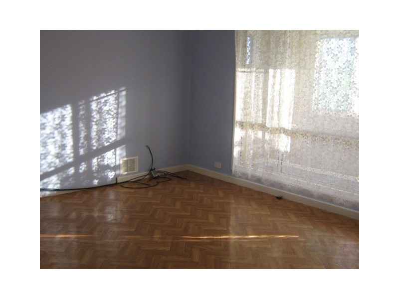 39 Crowther Street, Beachlands WA 6530