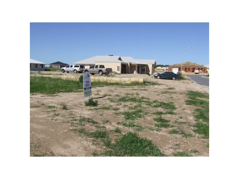 16  Carmela, Wandina WA 6530