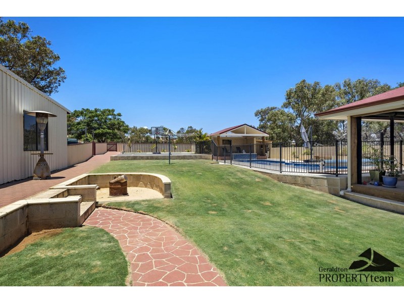 282 Sutcliffe Road, Waggrakine WA 6530