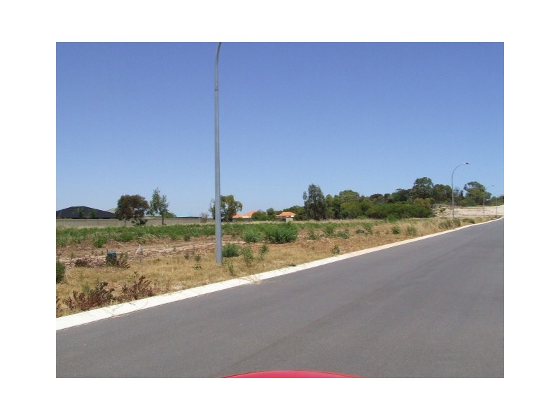 11 Estuary Way, Drummond Cove WA 6532