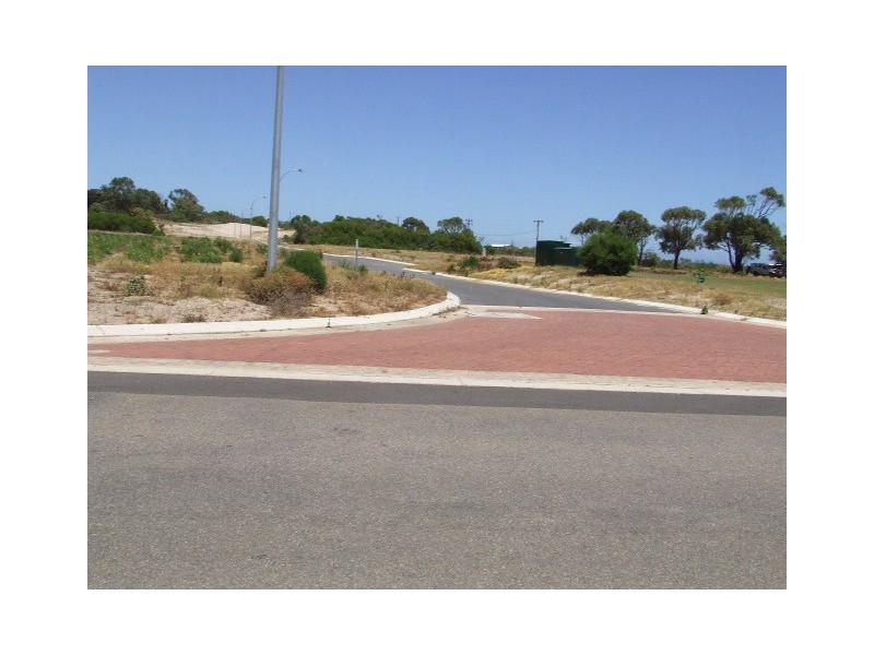 13 Estuary Way, Drummond Cove WA 6532