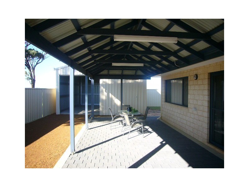 28 Reef Blvd, Drummond Cove WA 6532