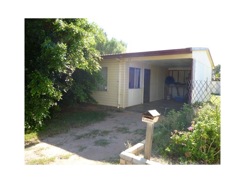 17 Bosun Crescent, Beachlands WA 6530