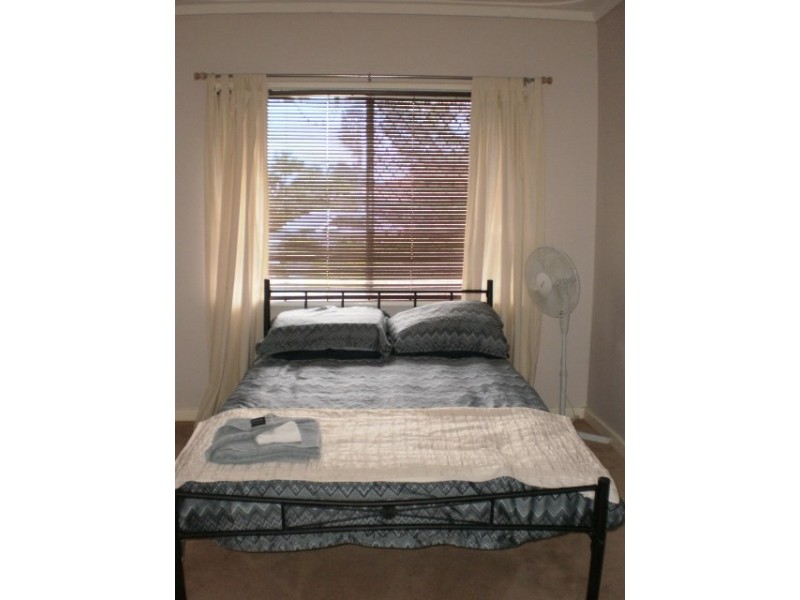 241 Second Street, Wonthella WA 6530