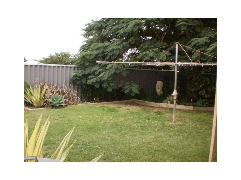 241 Second Street, Wonthella WA 6530