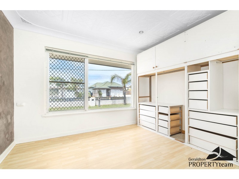 148 Shenton Street, Beachlands WA 6530