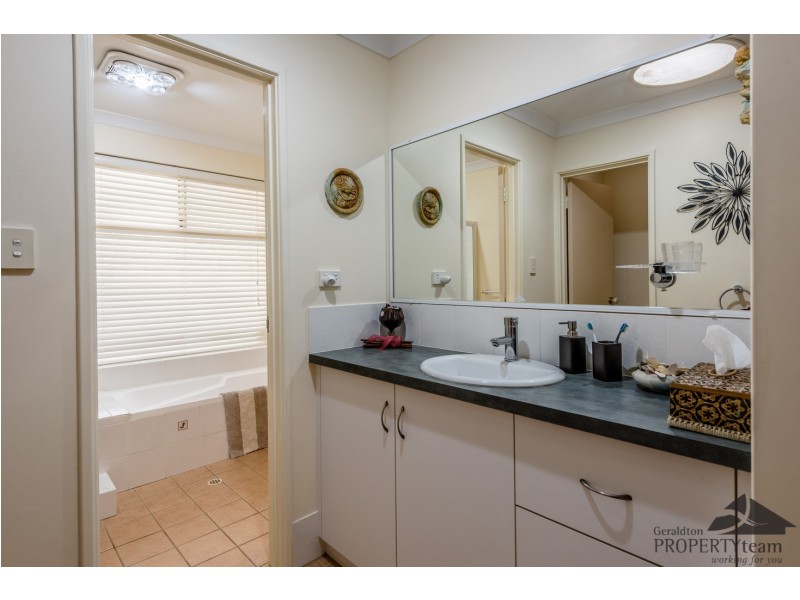 18 Bellimos Drive, Wandina WA 6530