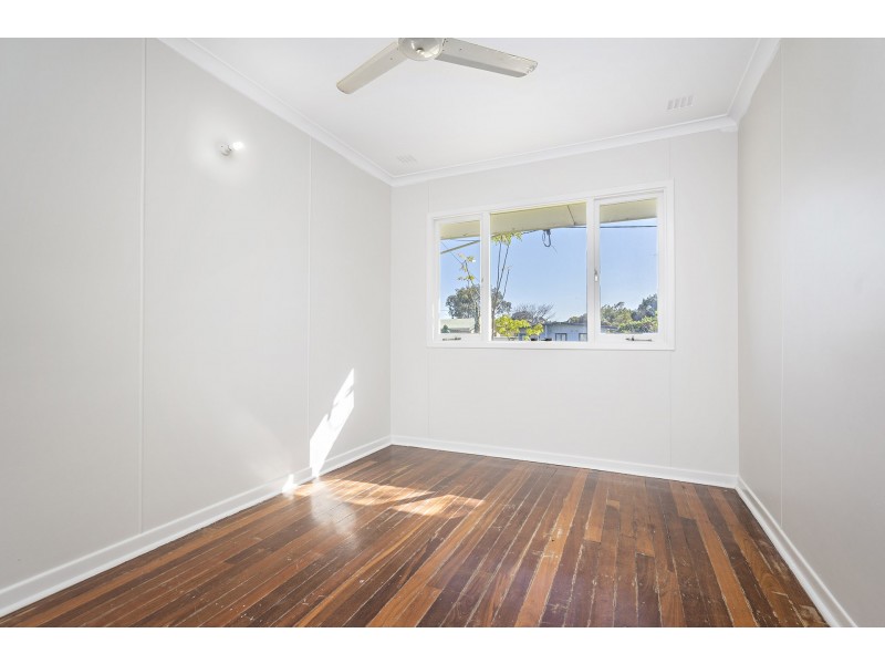 4 Hebe Street, Rangeway WA 6530