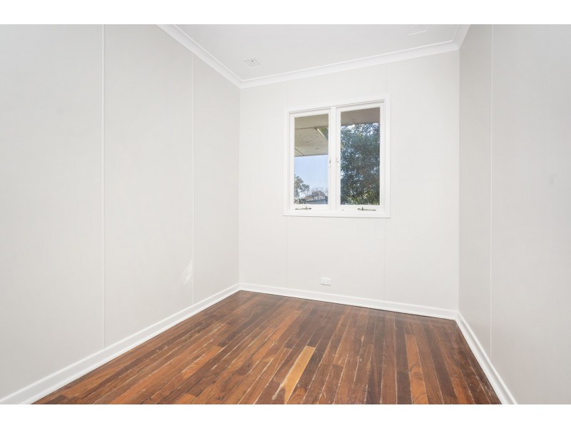 4 Hebe Street, Rangeway WA 6530