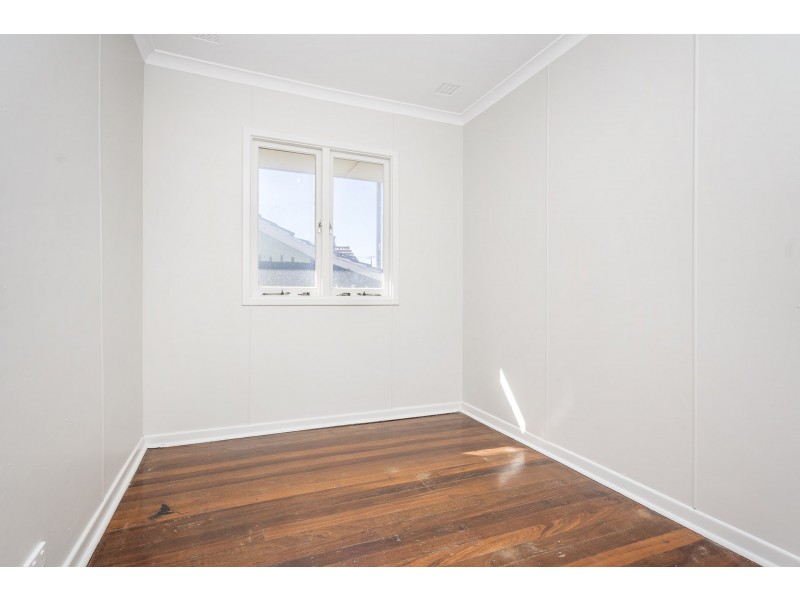 4 Hebe Street, Rangeway WA 6530