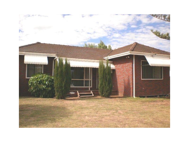 37 Crowther Street, Beachlands WA 6530