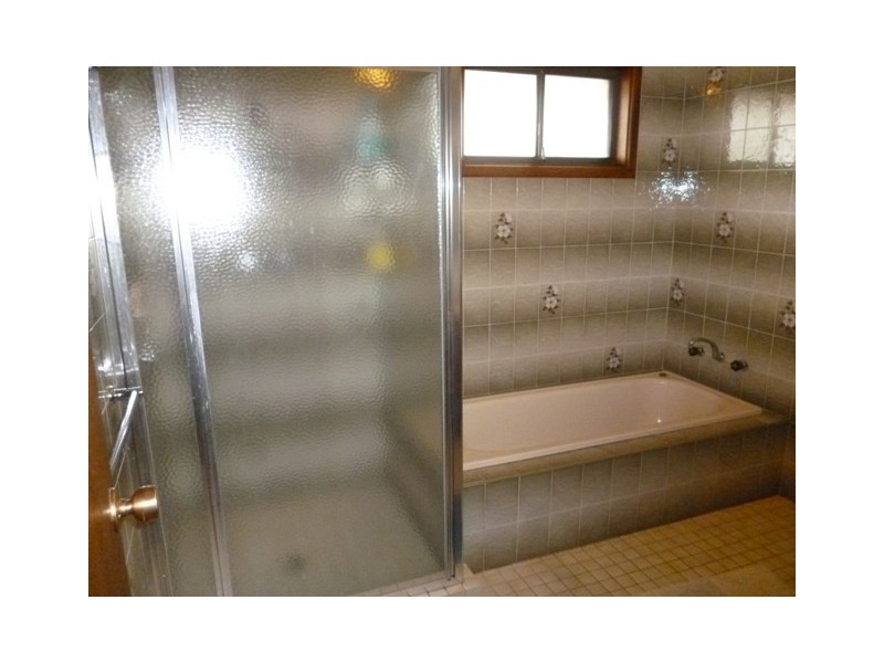 223 First Street, Wonthella WA 6530