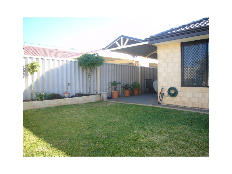 120 Burgess Street, Beachlands WA 6530