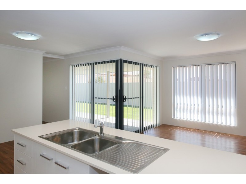 13 Bronzewing Turn, Wandina WA 6530