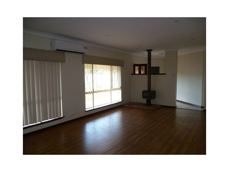 3 Glass Crescent, Mahomets Flats WA 6530