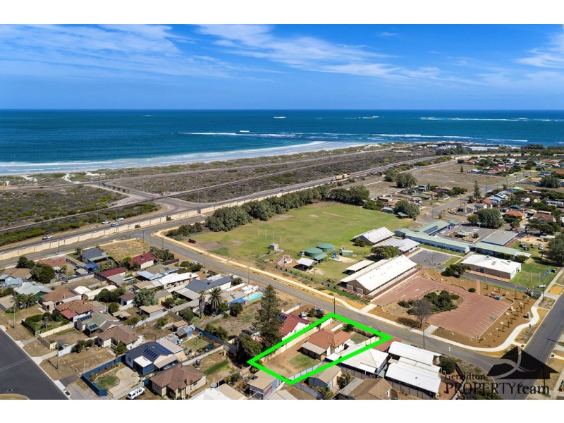 3 Bradley Street, Beachlands WA 6530