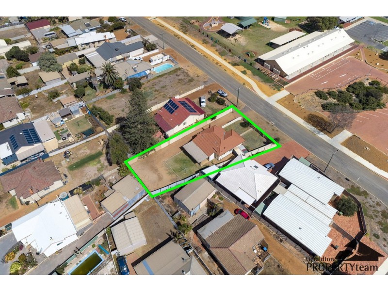 3 Bradley Street, Beachlands WA 6530