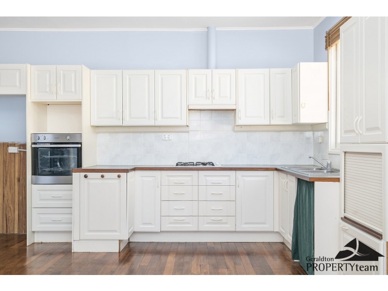 3 Bradley Street, Beachlands WA 6530